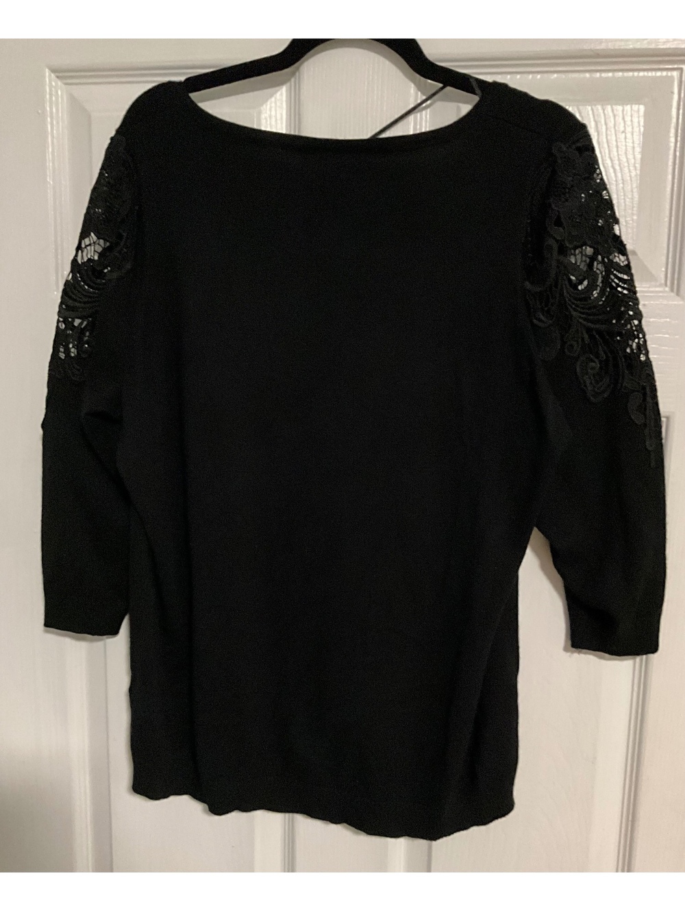 lane bryant sweater with lace on sides, 18/20 equivalent to 2x
